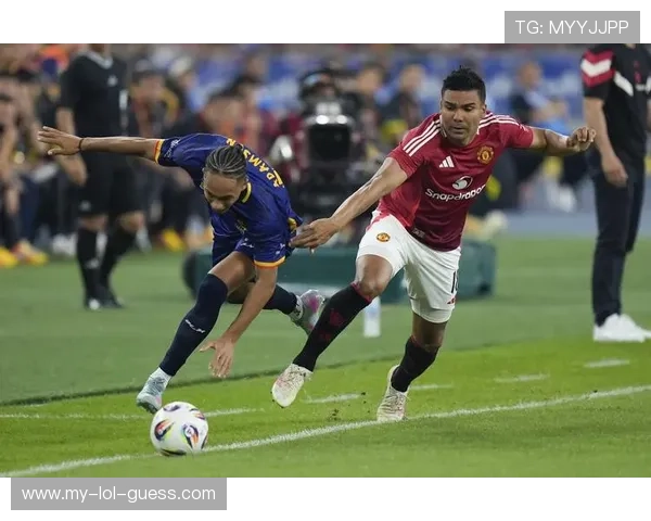 足球球星街头一对一对决谁能称霸街头足球之王挑战赛